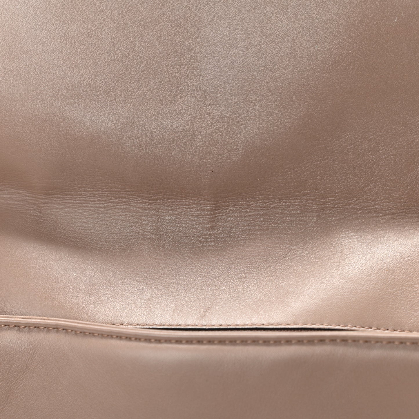 Calfskin Matelasse Medium GG Marmont Shoulder Bag Porcelain Rose