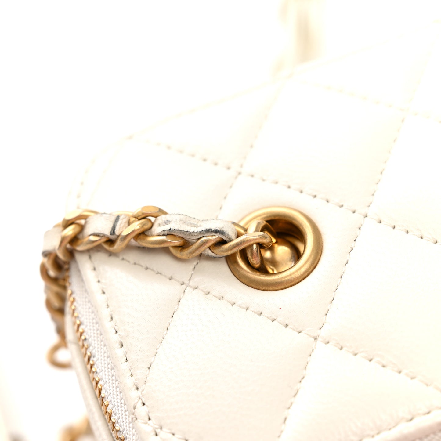 Lambskin Quilted Punk Essentials Vanity Case With Chain White