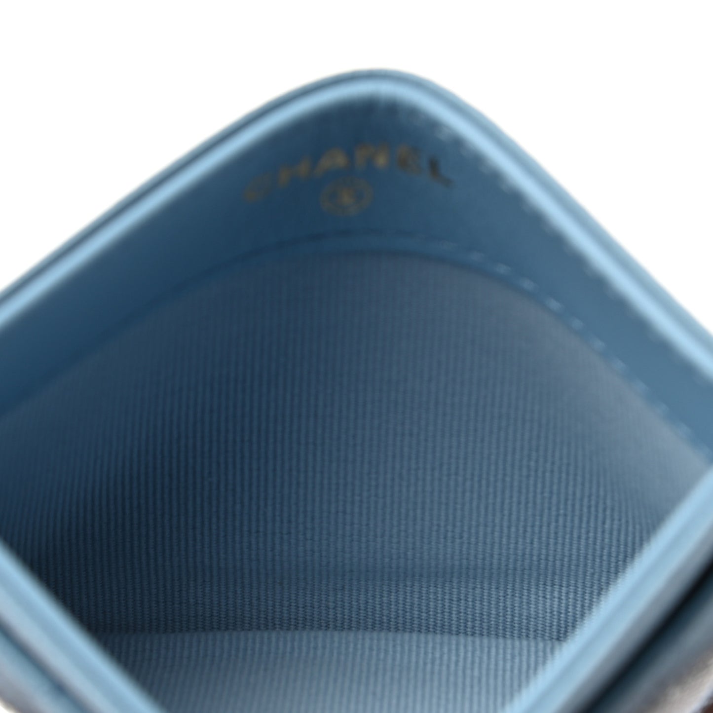Caviar Quilted Card Holder Light Blue