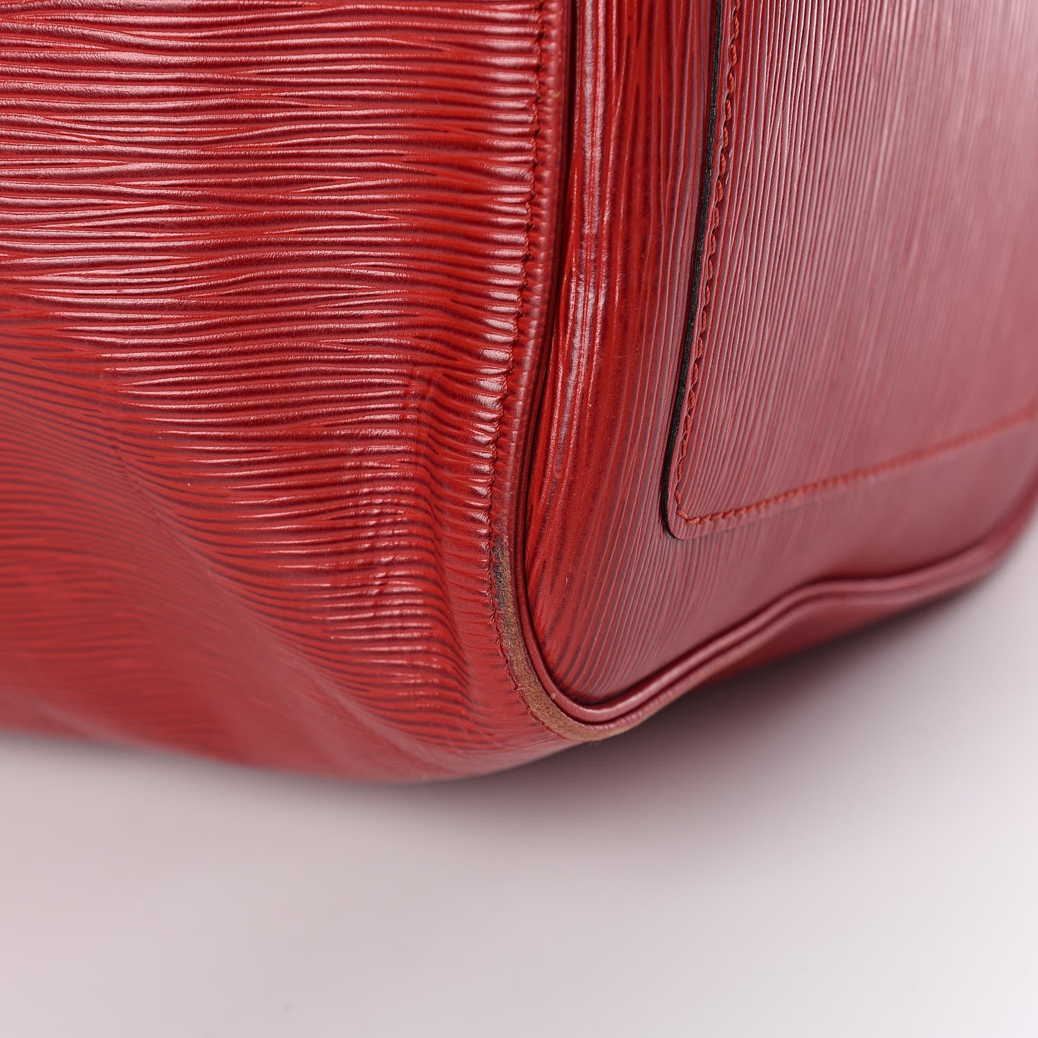 Louis Vuitton Epi Keepall 55 Castillan Red 24 of 26