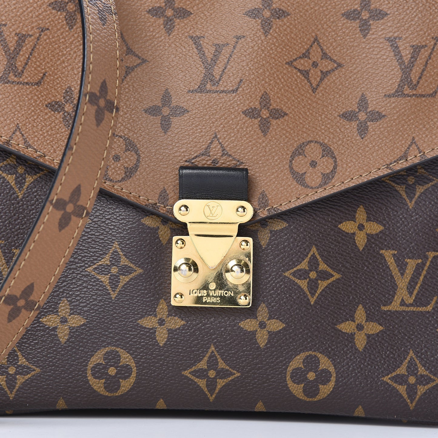Reverse Monogram Pochette Metis
