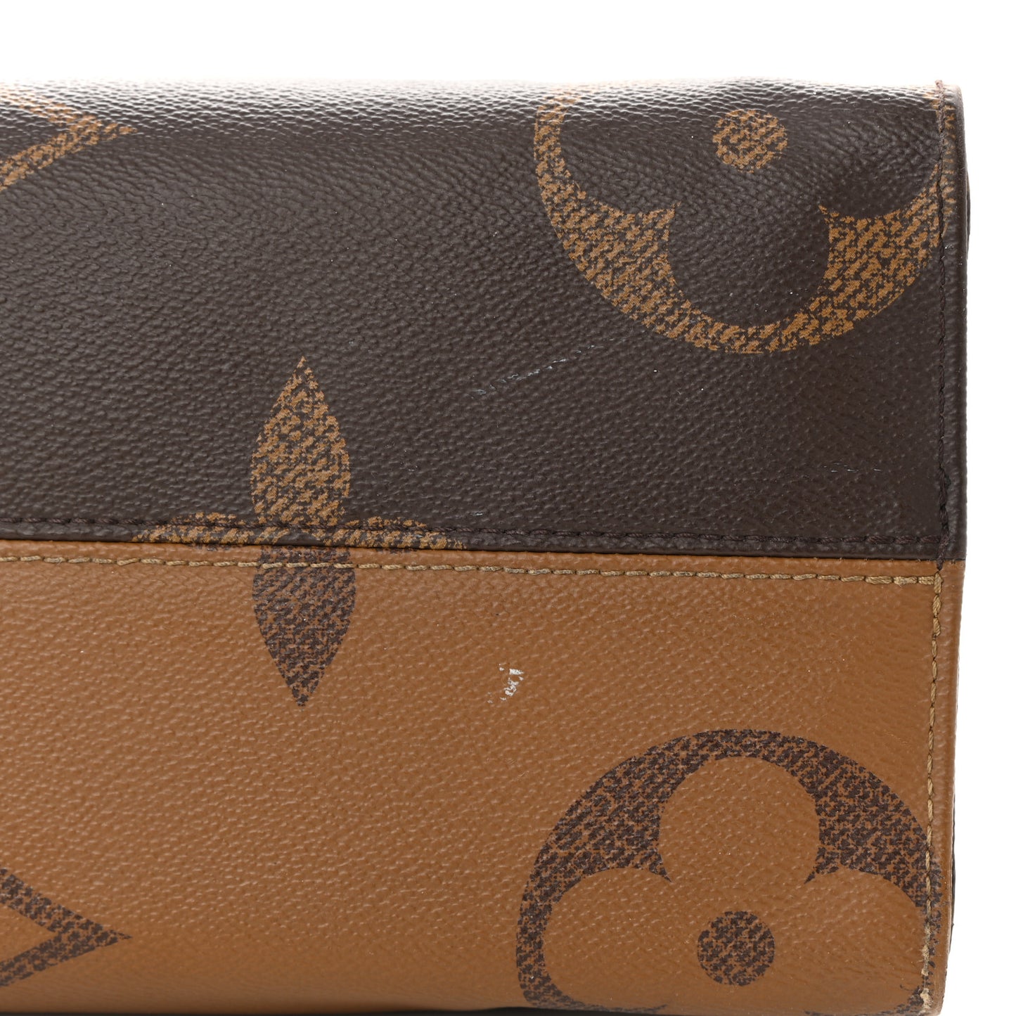 Reverse Monogram Giant Onthego MM