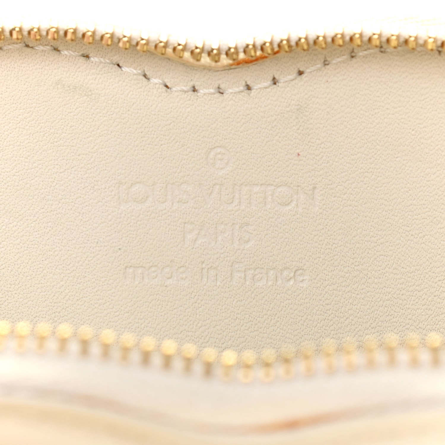 Louis Vuitton Vernis Heart Coin Purse Blanc Corail 4 of 8