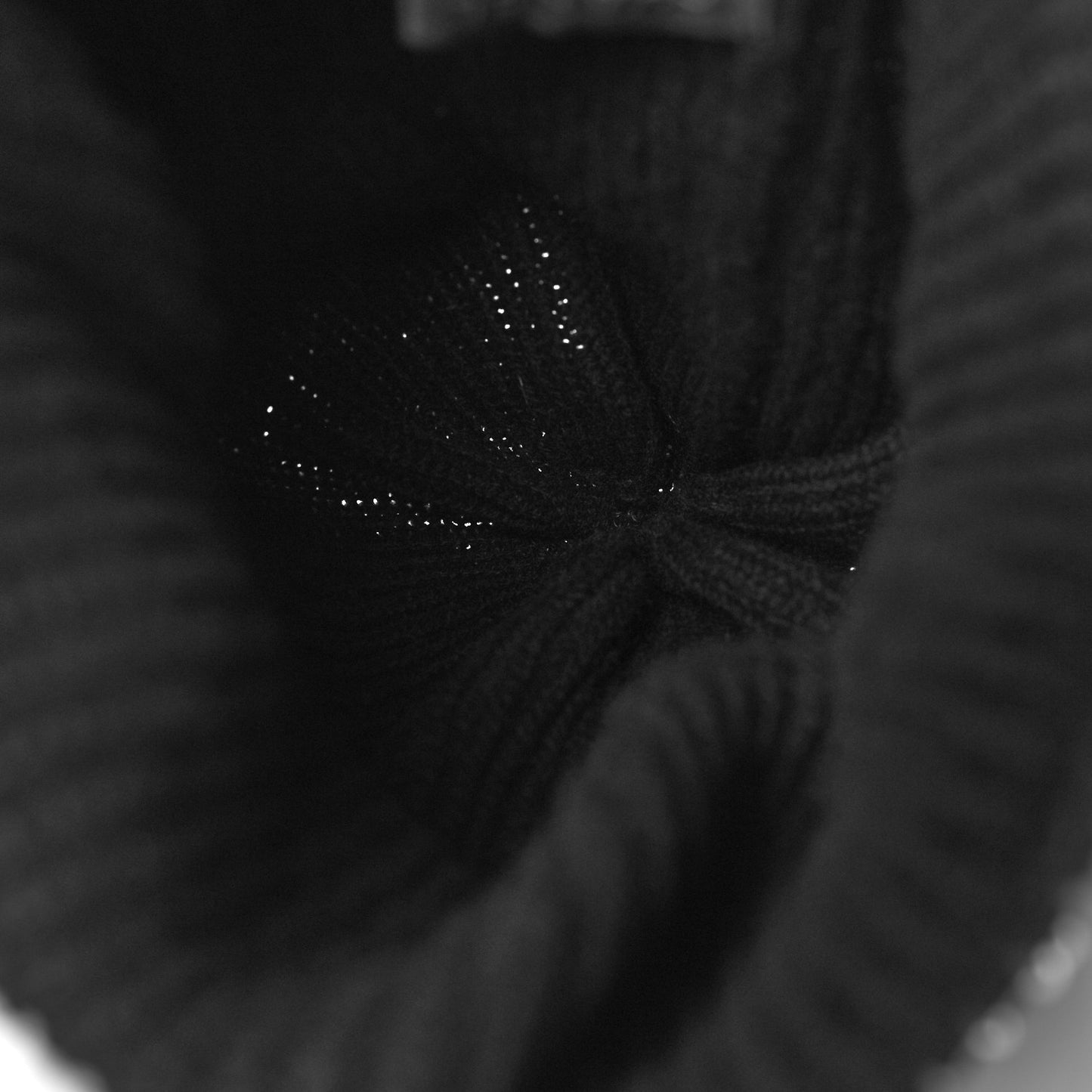 Cashmere Logo Beanie Hat Black White