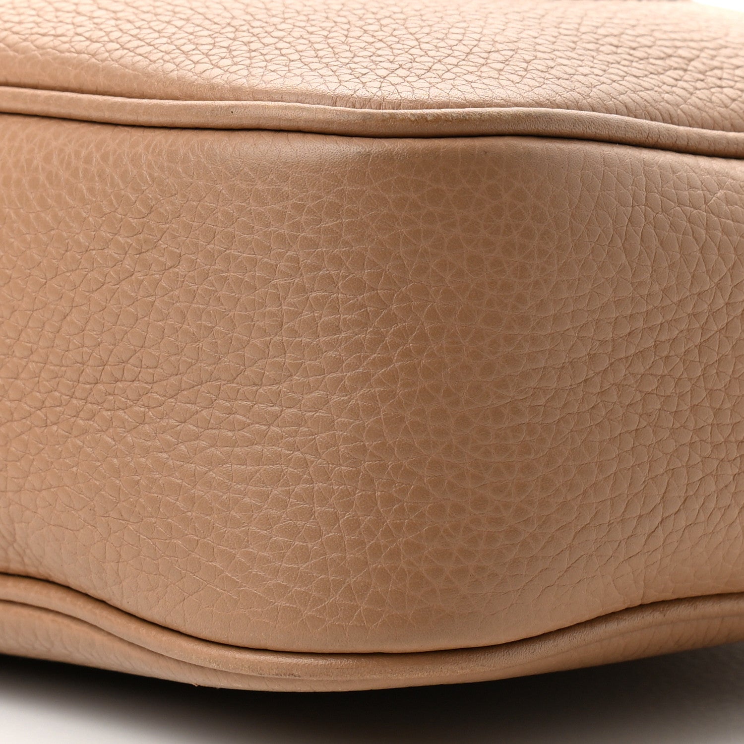 Gucci Pebbled Calfskin Small Soho Disco Bag Camelia 10 of 11