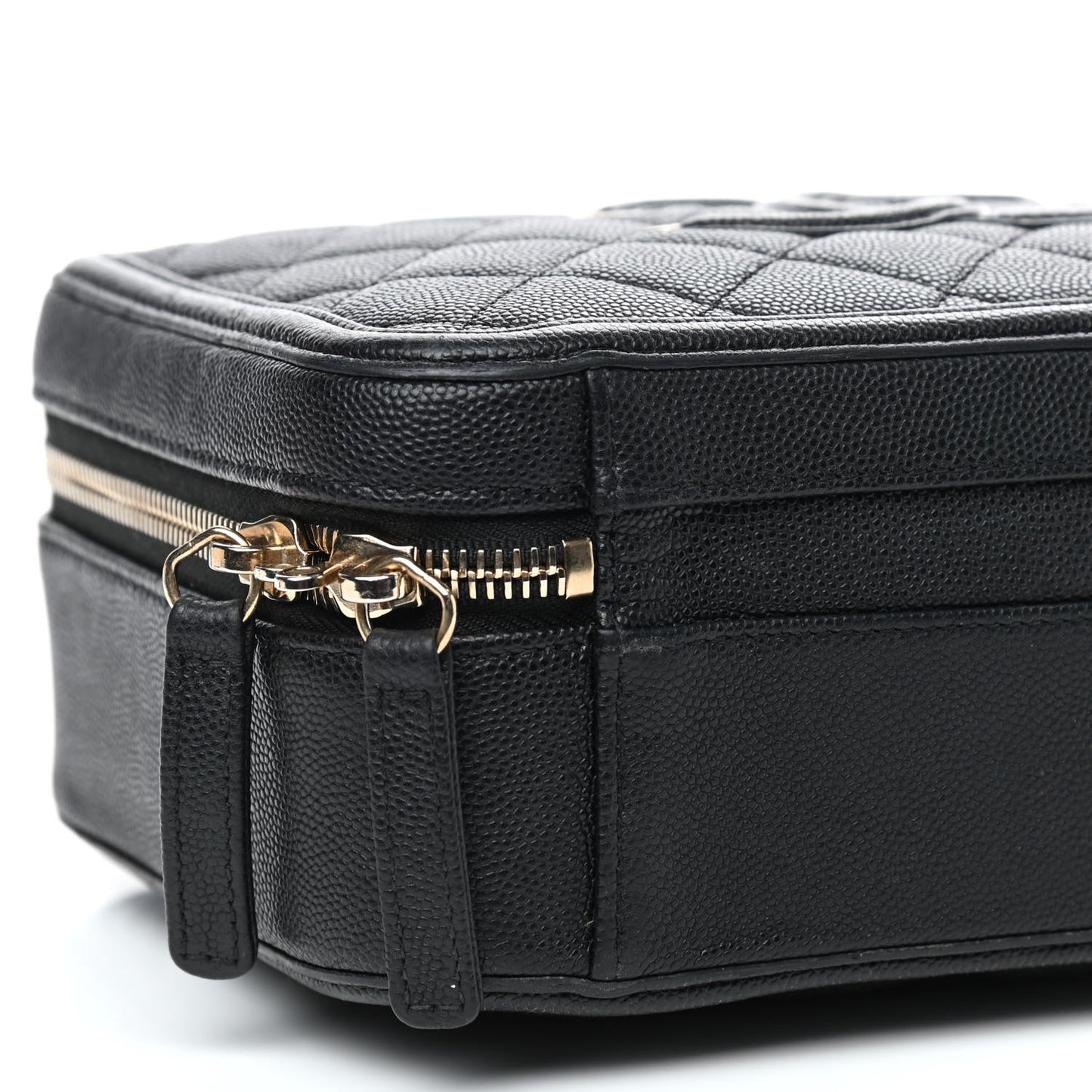 Caviar Quilted Medium CC Filigree Vanity Case Black