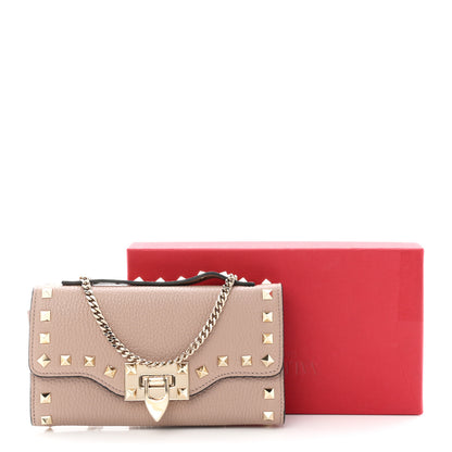 Valentino Garavani Pebbled Calfskin Rockstud Flip Lock Wallet On Chain Poudre 10 of 10
