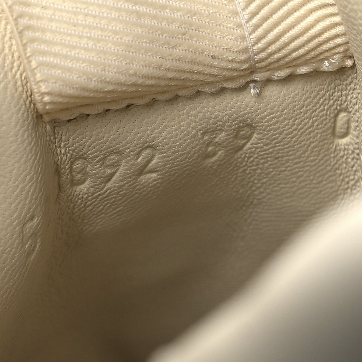 Calfskin Logo Womens Rhyton Sneakers 39 Ivory