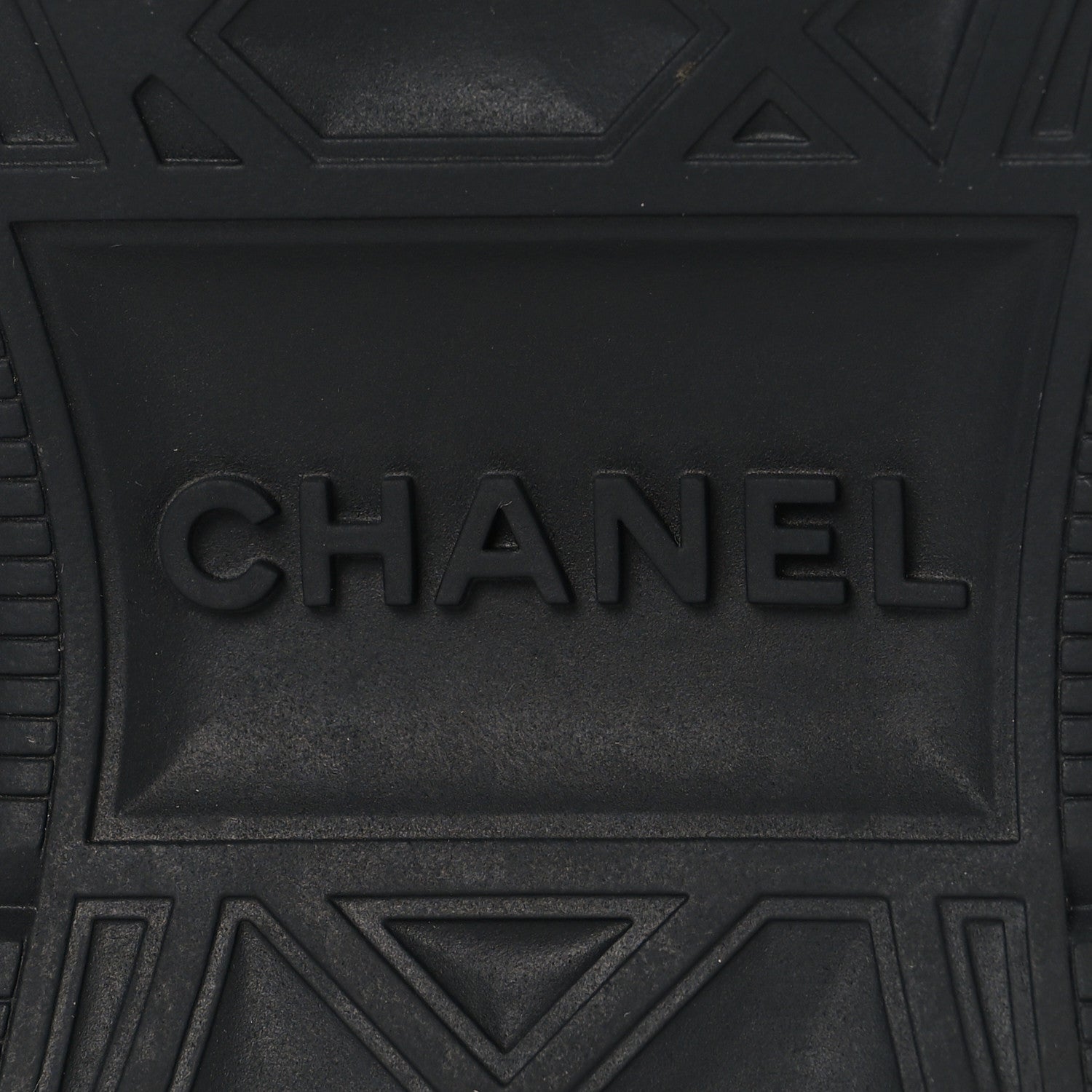 Chanel Suede Calfskin Embroidered CC Sneakers 41 Ecru Light Gray 8 of 10