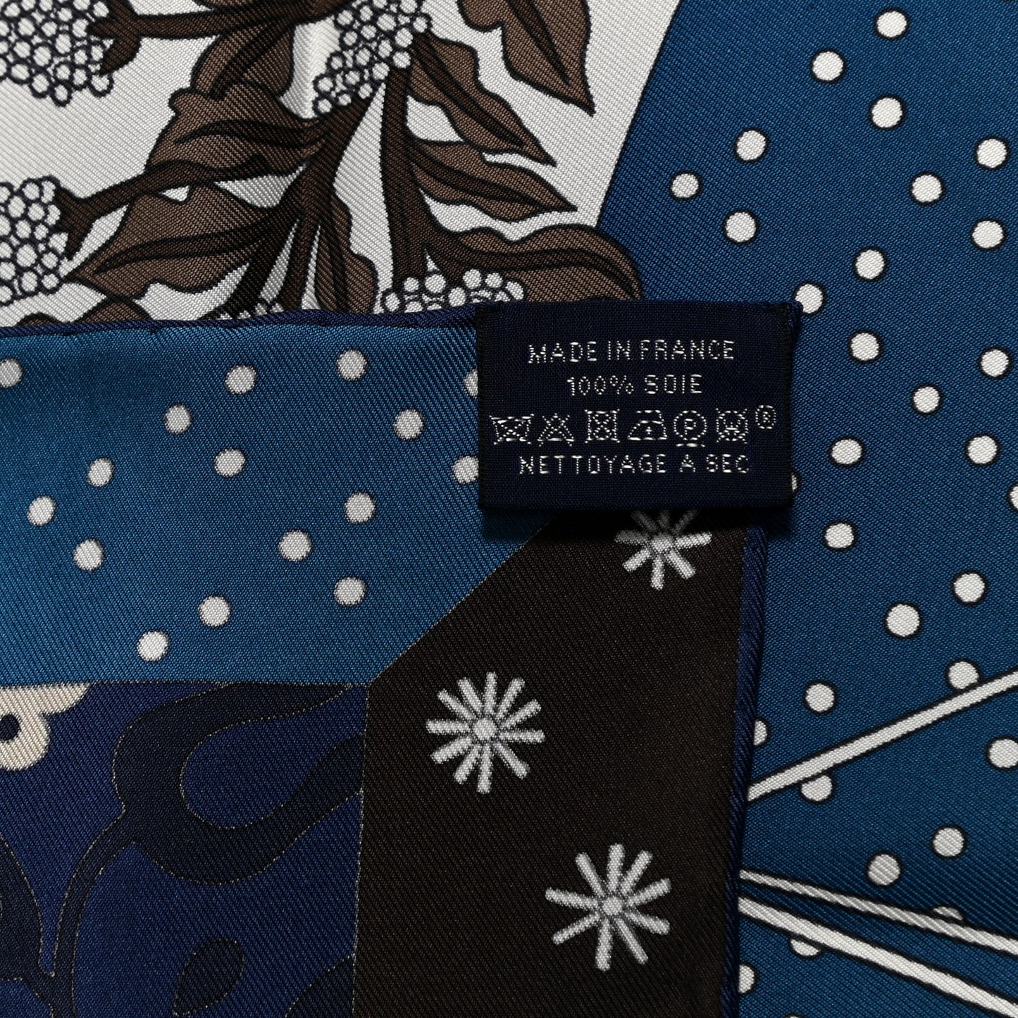 Silk Twill Le Premier Chant Scarf 90 Bleu Nuit White Ebene