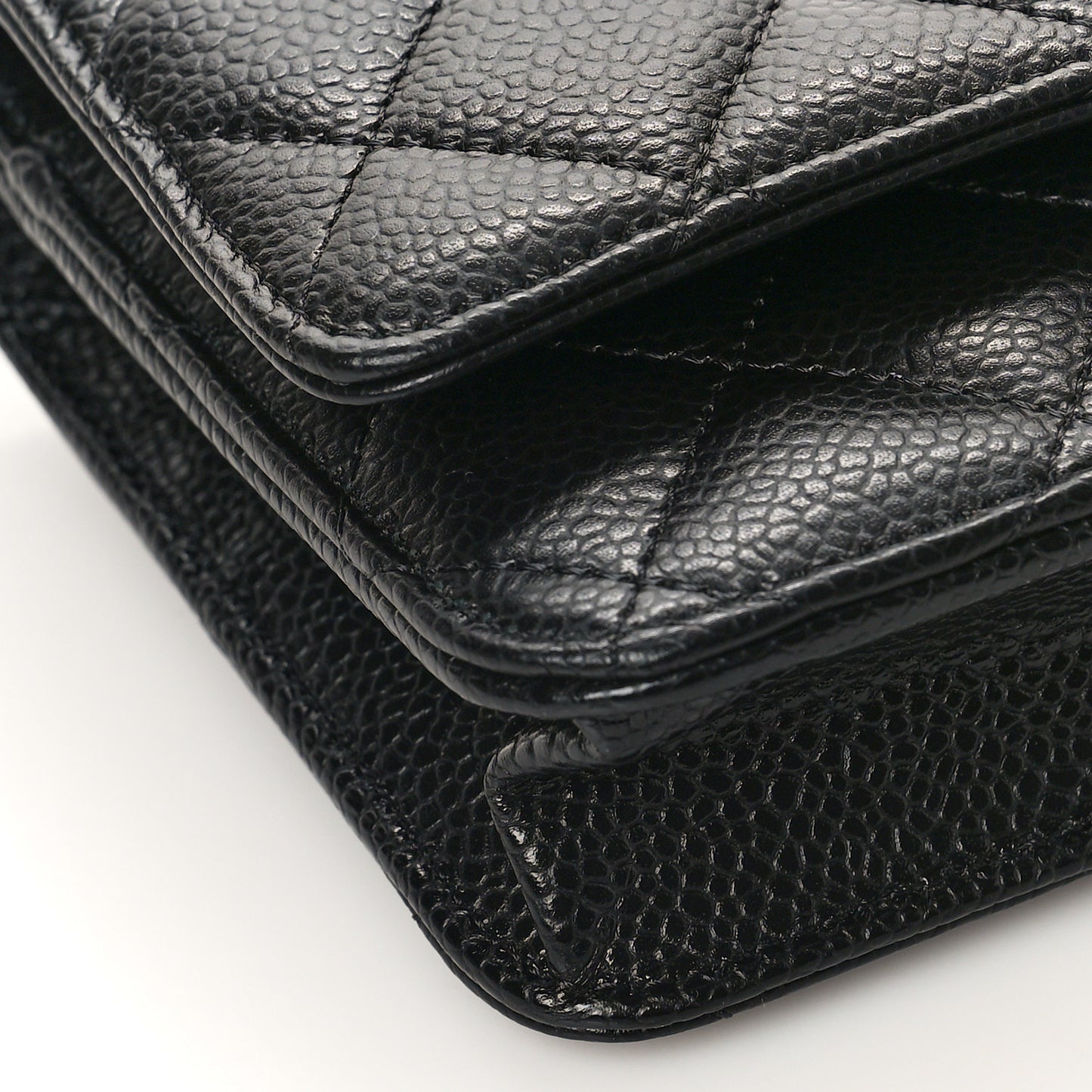 Caviar Quilted Wallet on Chain WOC Black