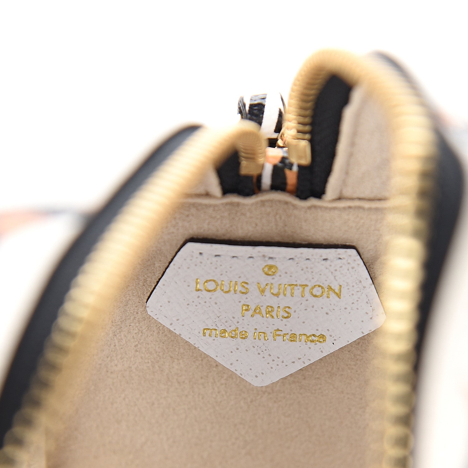 Louis Vuitton Monogram Giant Jungle Beach Pouch Ivory 5 of 7