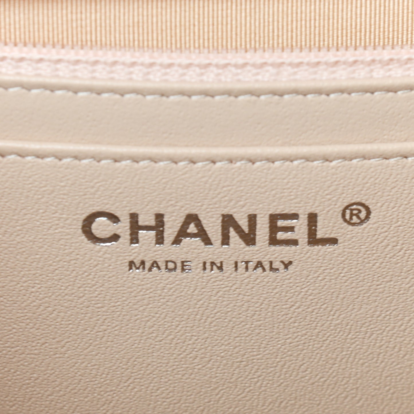 Caviar Quilted Jumbo Single Flap Beige Clair