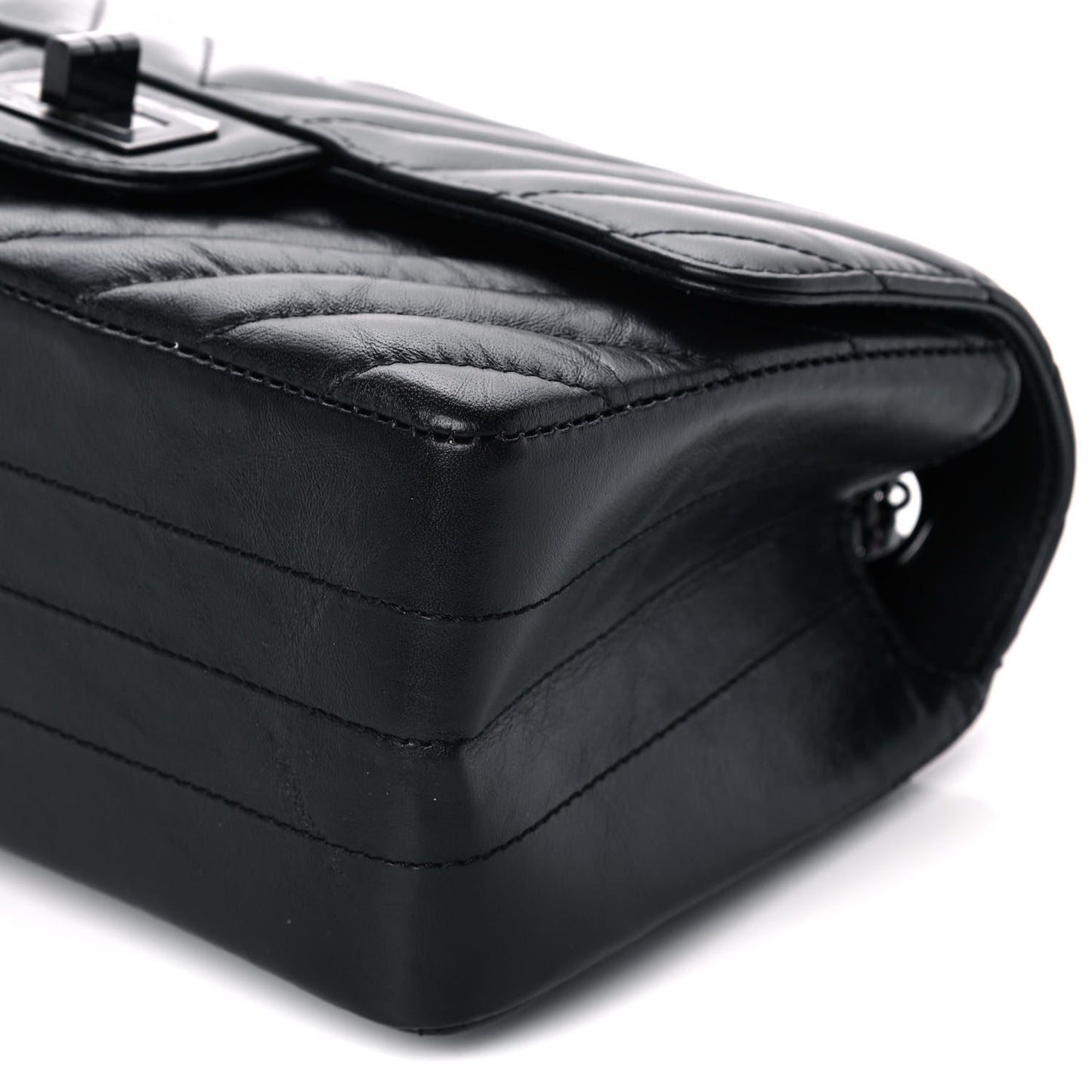 Aged Calfskin Chevron Quilted 2.55 Reissue Mini Flap So Black