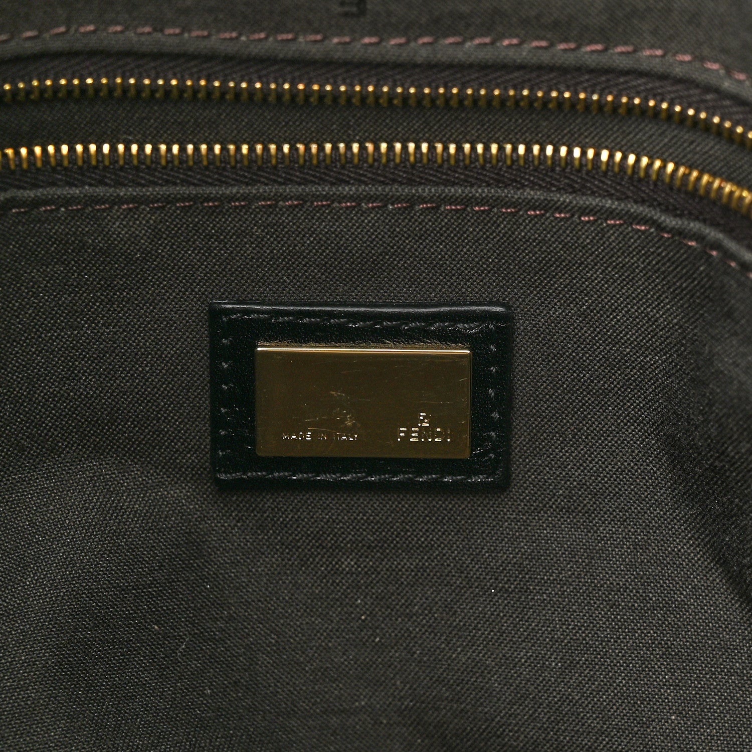Fendi Vitello Acqua Maxi Baguette Shoulder Bag Black 6 of 10