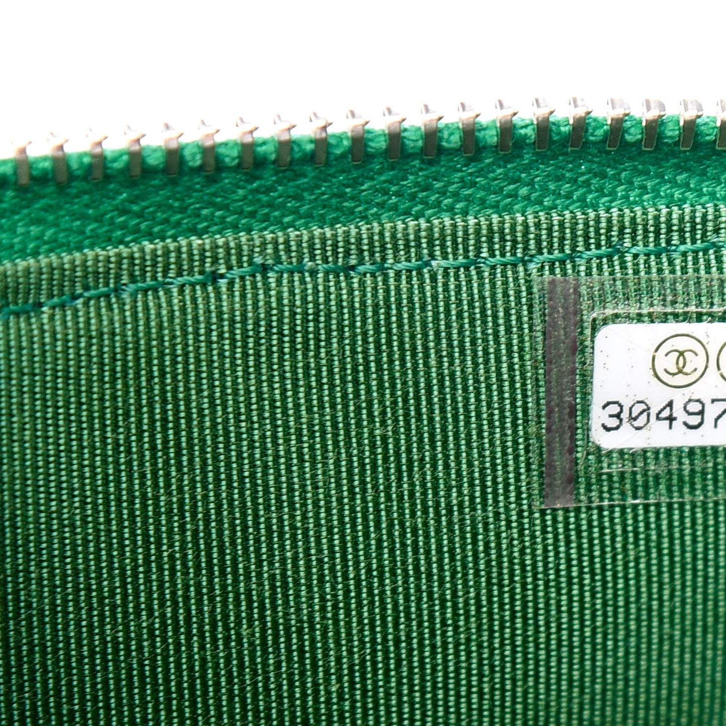 Caviar Quilted Classic Flat Wallet Pouch Green