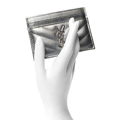 Saint Laurent Metallic Grain De Poudre Matelasse Chevron Monogram Credit Card Case Argento 2 of 10