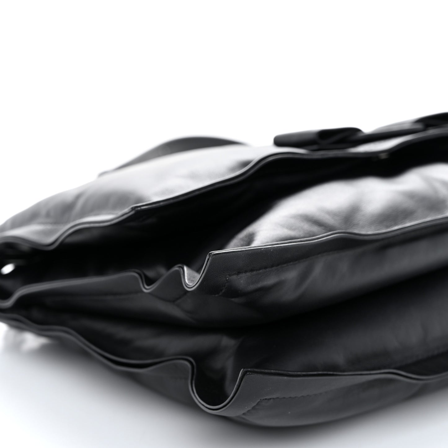 Calfskin Viva Bow Shoulder Bag Black