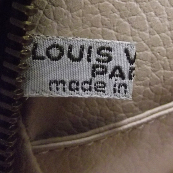 Louis Vuitton Monogram Trousse Toiletries Bag 7 of 8