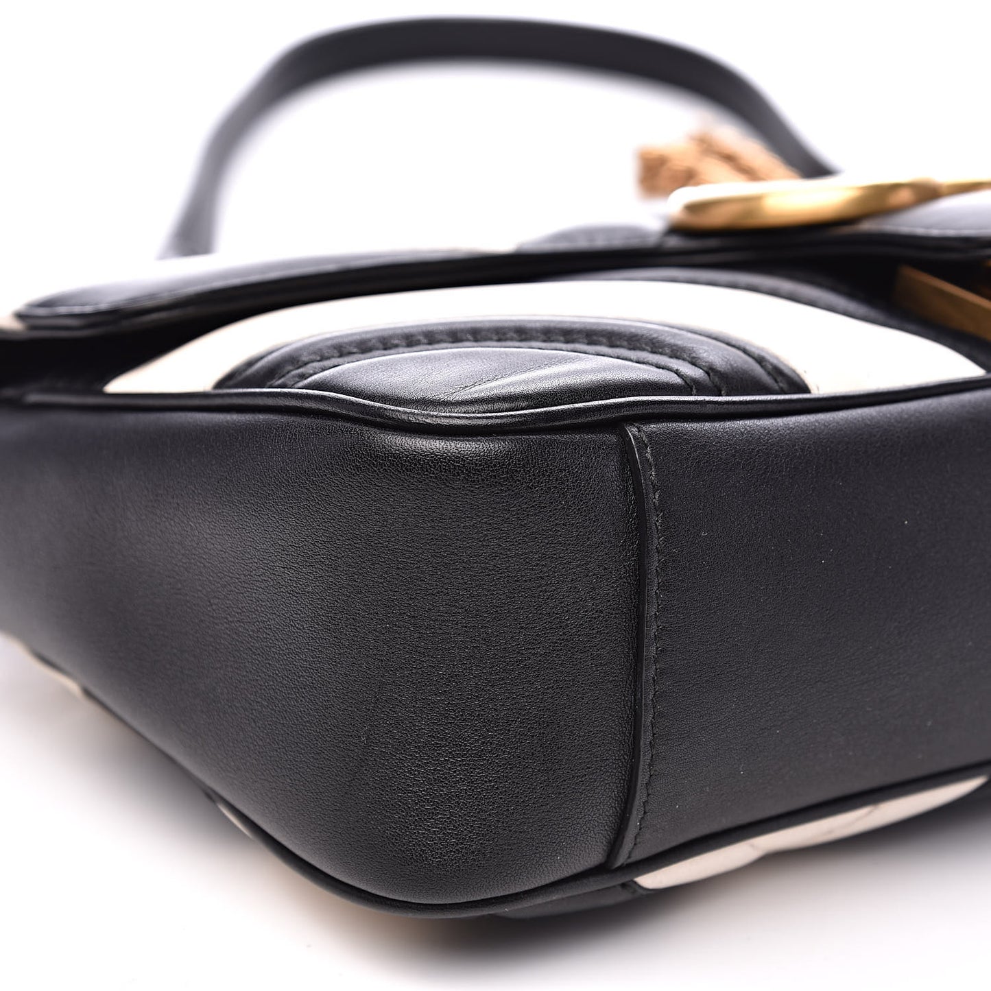 Calfskin Matelasse Small GG Marmont Shoulder Bag Black White