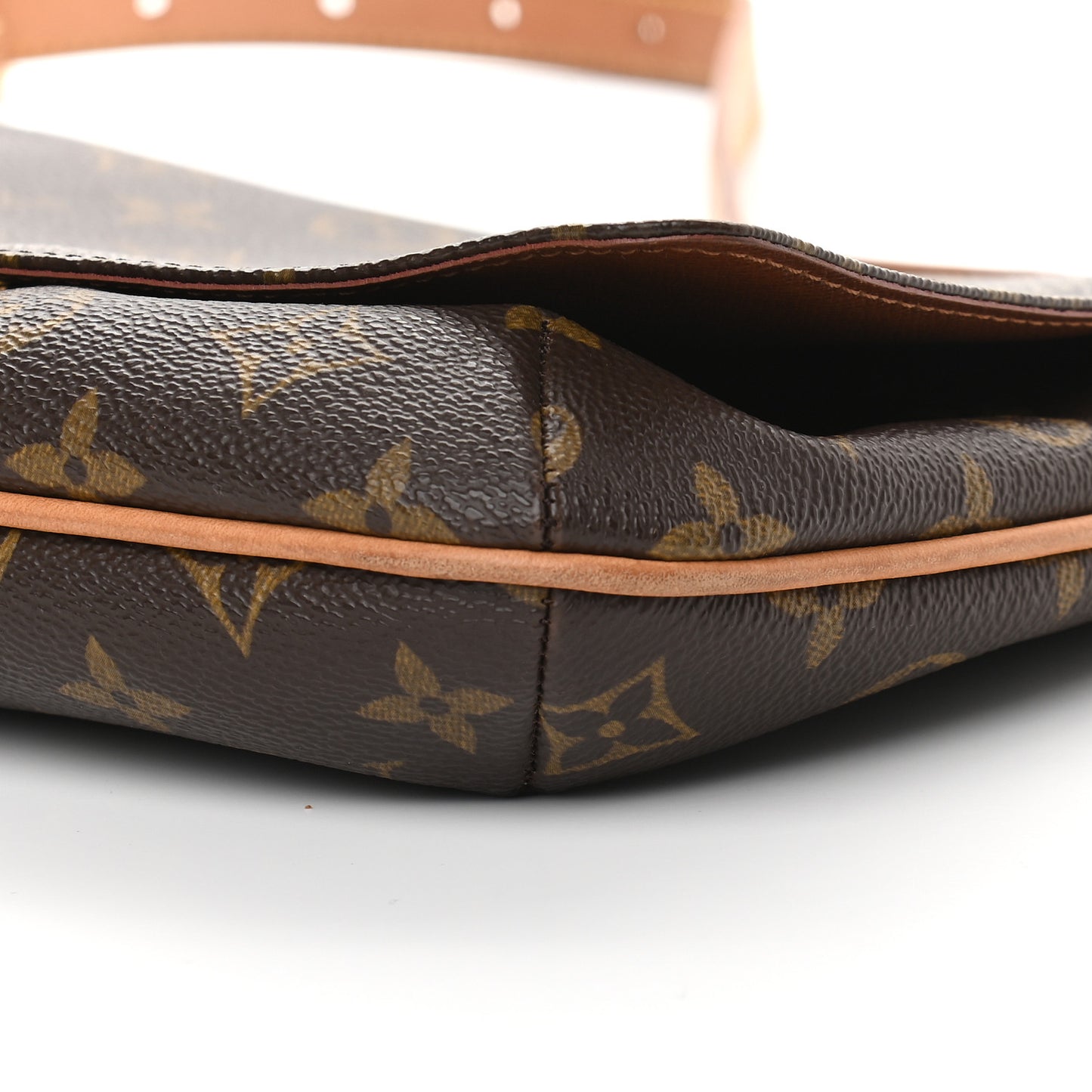 Monogram Musette Tango