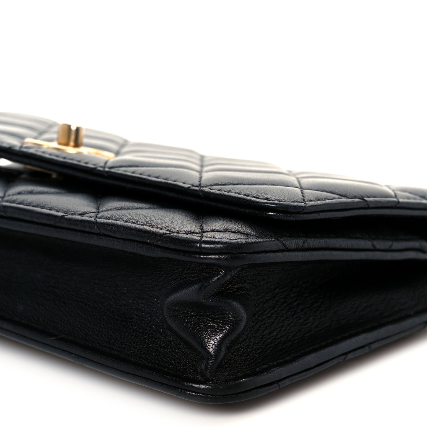 Lambskin Quilted CC Pearl Crush Wallet on Chain WOC Black