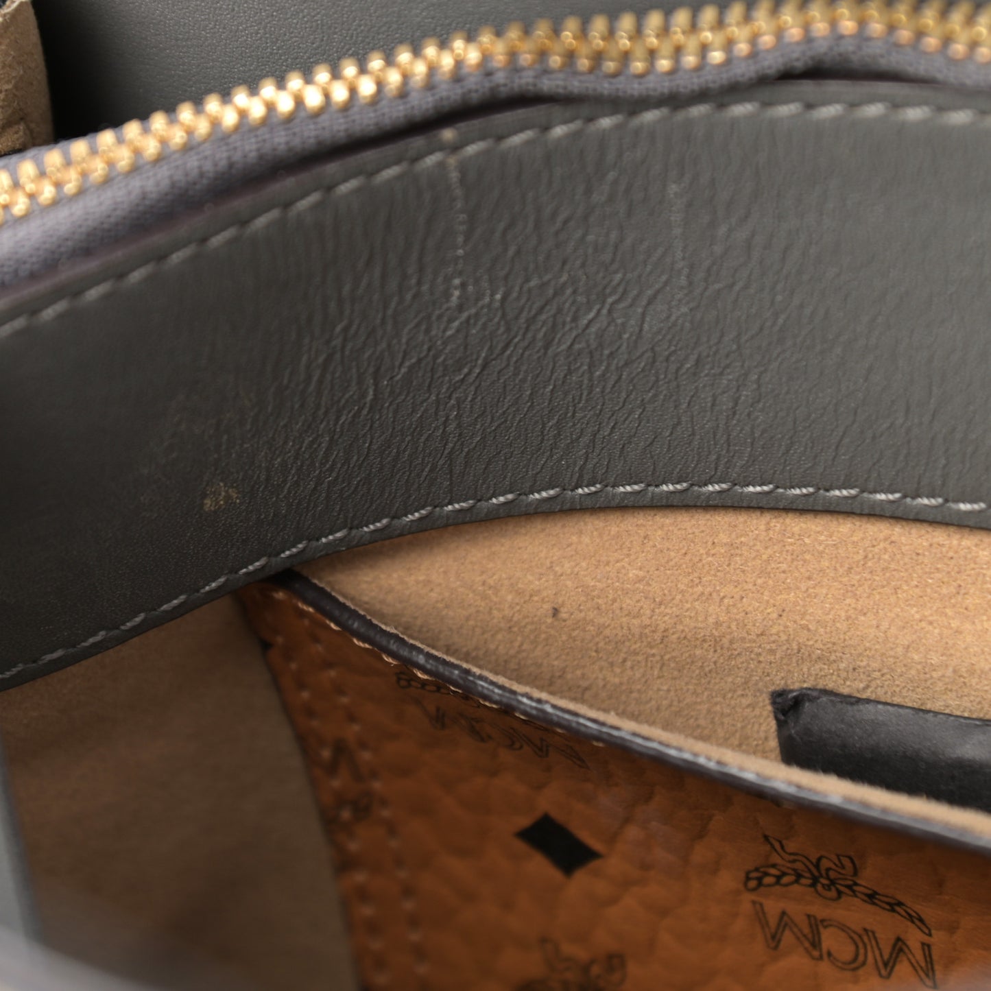Grained Calfskin Medium Milla Tote Phantom Grey