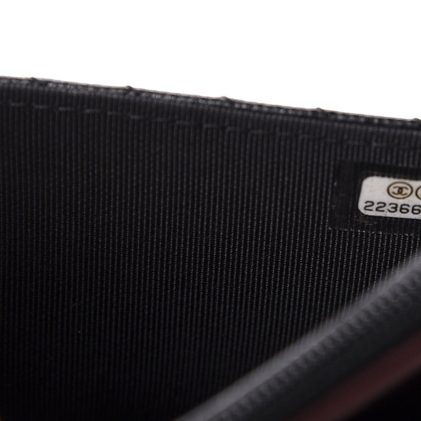 Caviar Chevron Quilted Wallet On Chain WOC Black