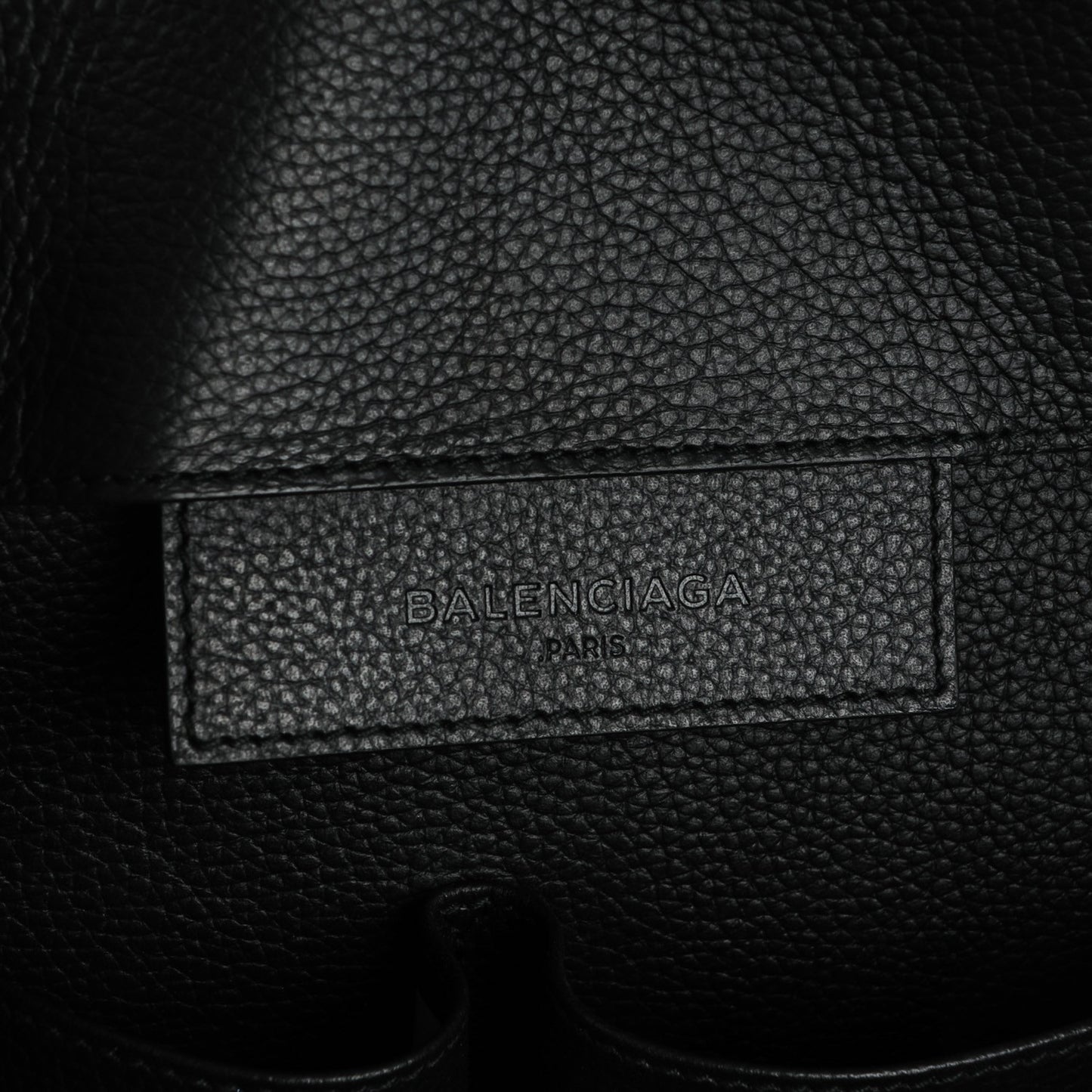 Supple Calfskin Papier A4 Zip Around Tote Black