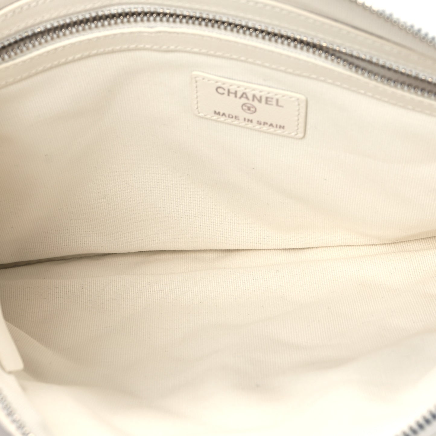 Lambskin Quilted Studded CC Medium Cosmetic Case White