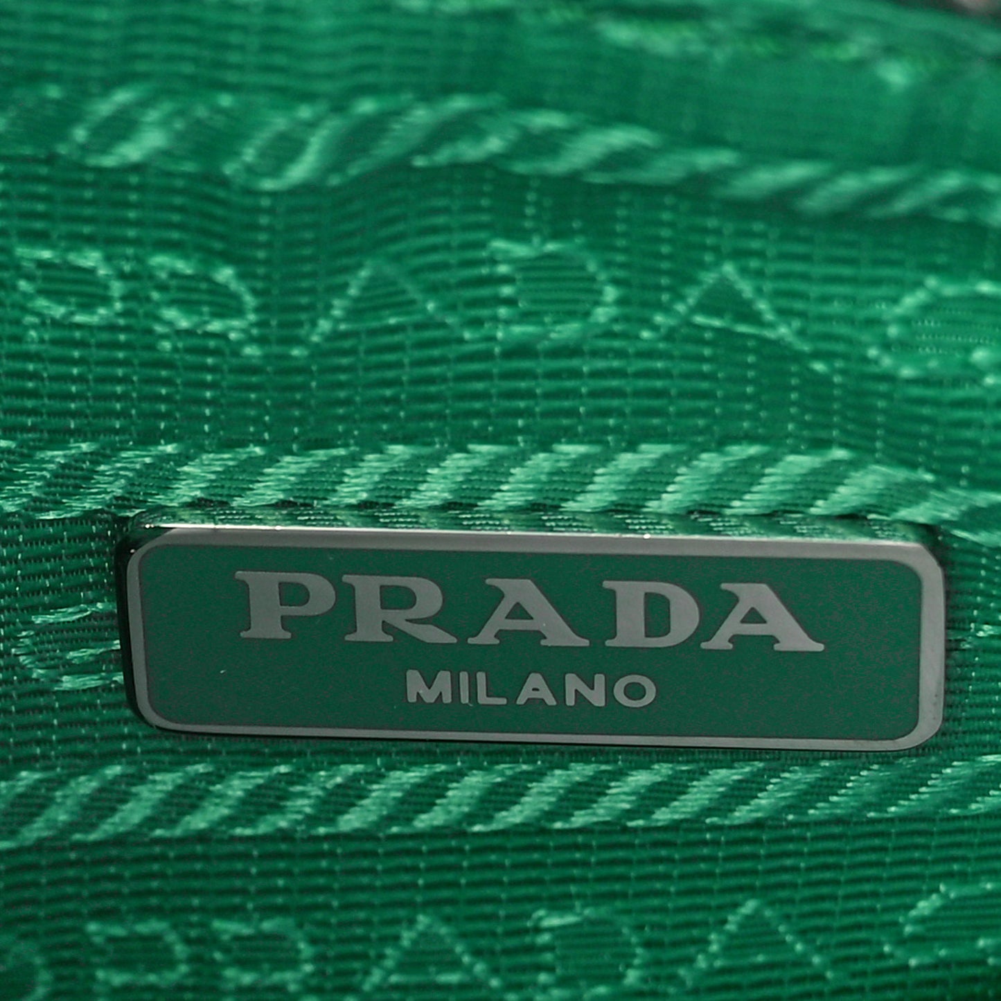 Tessuto Nylon Gaufre Shoulder Bag Menta