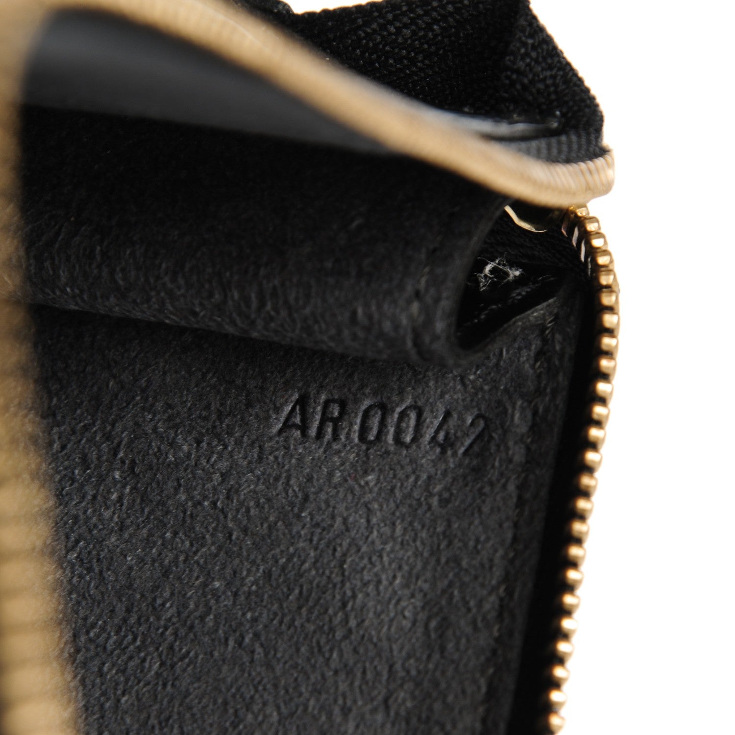 Louis Vuitton Epi Pochette 24 Black 7 of 7