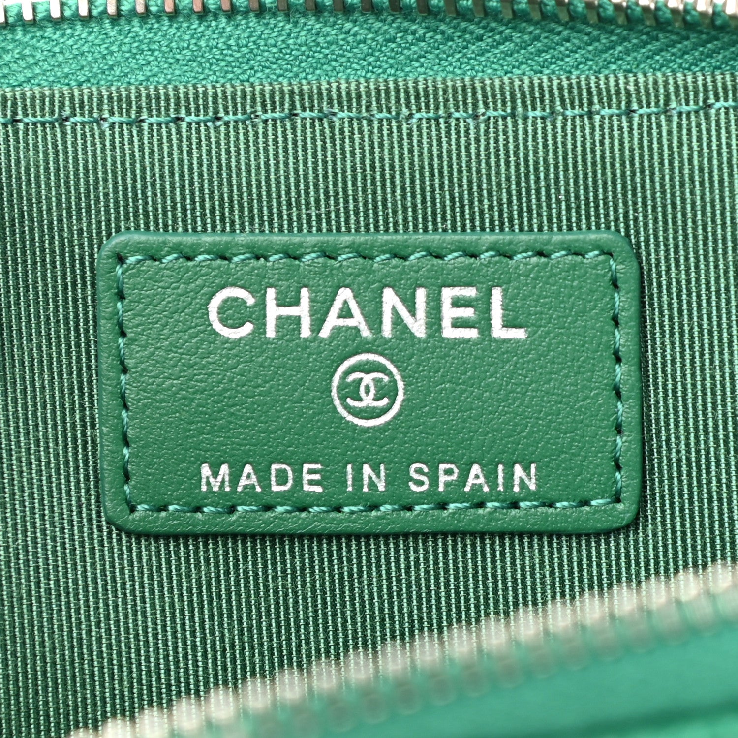 Chanel Caviar Quilted Zipped Key Holder Case Green 6 of 7