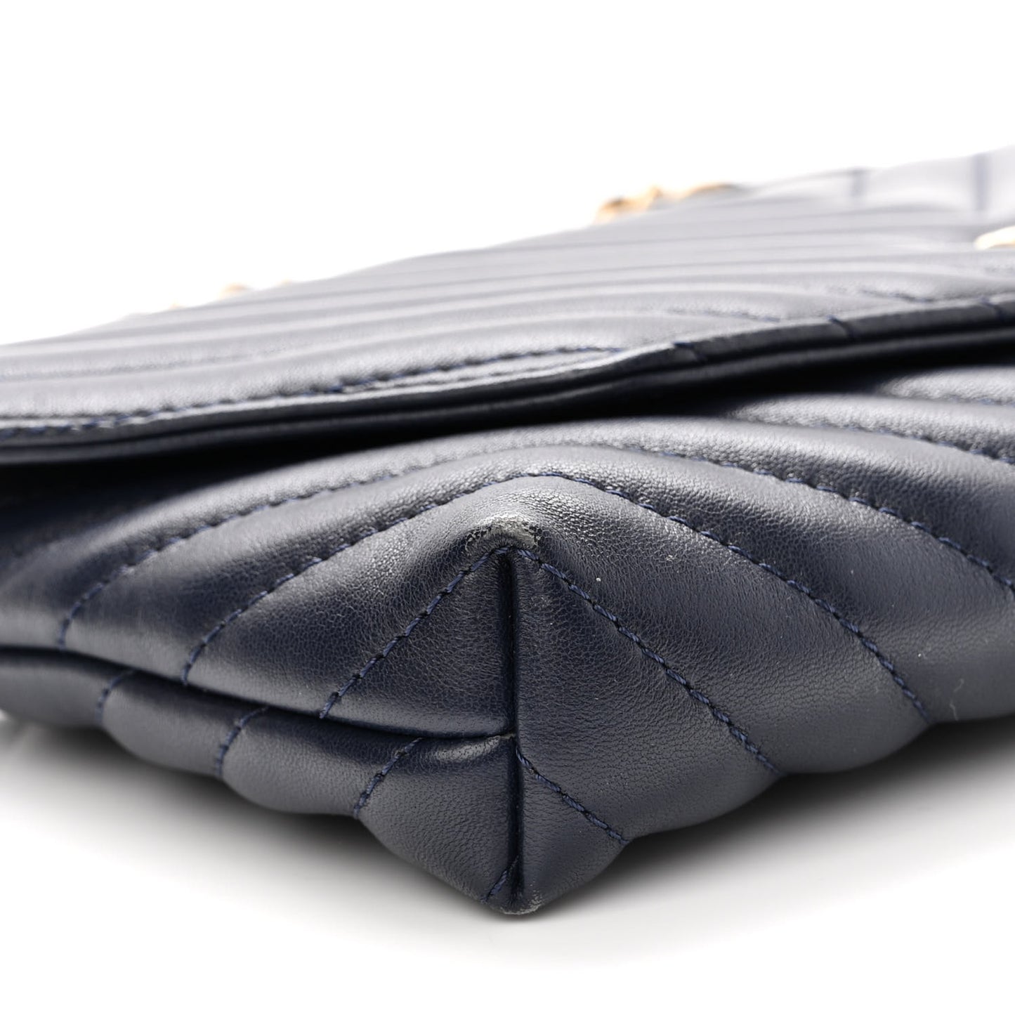 Lambskin Chevron Quilted East West Flap Navy