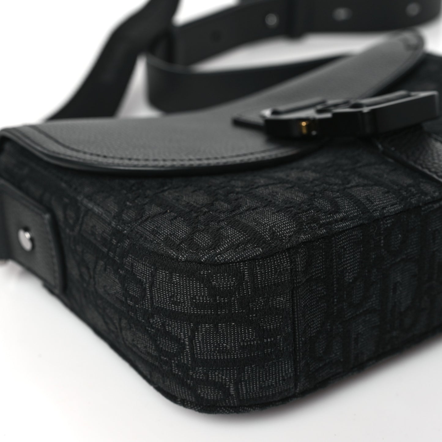 Oblique Jacquard Grained Calfskin Saddle Pouch With Strap Black
