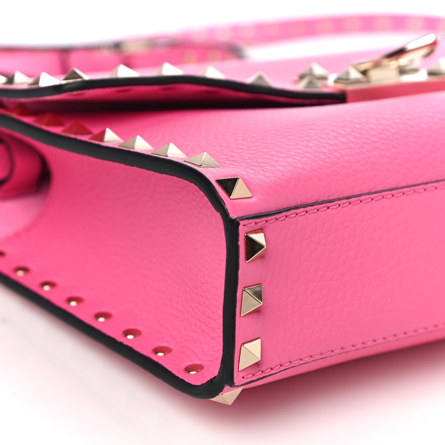 Pebbled Calfskin Medium Rockstud Flip Lock Crossbody Bag Feminine Pink