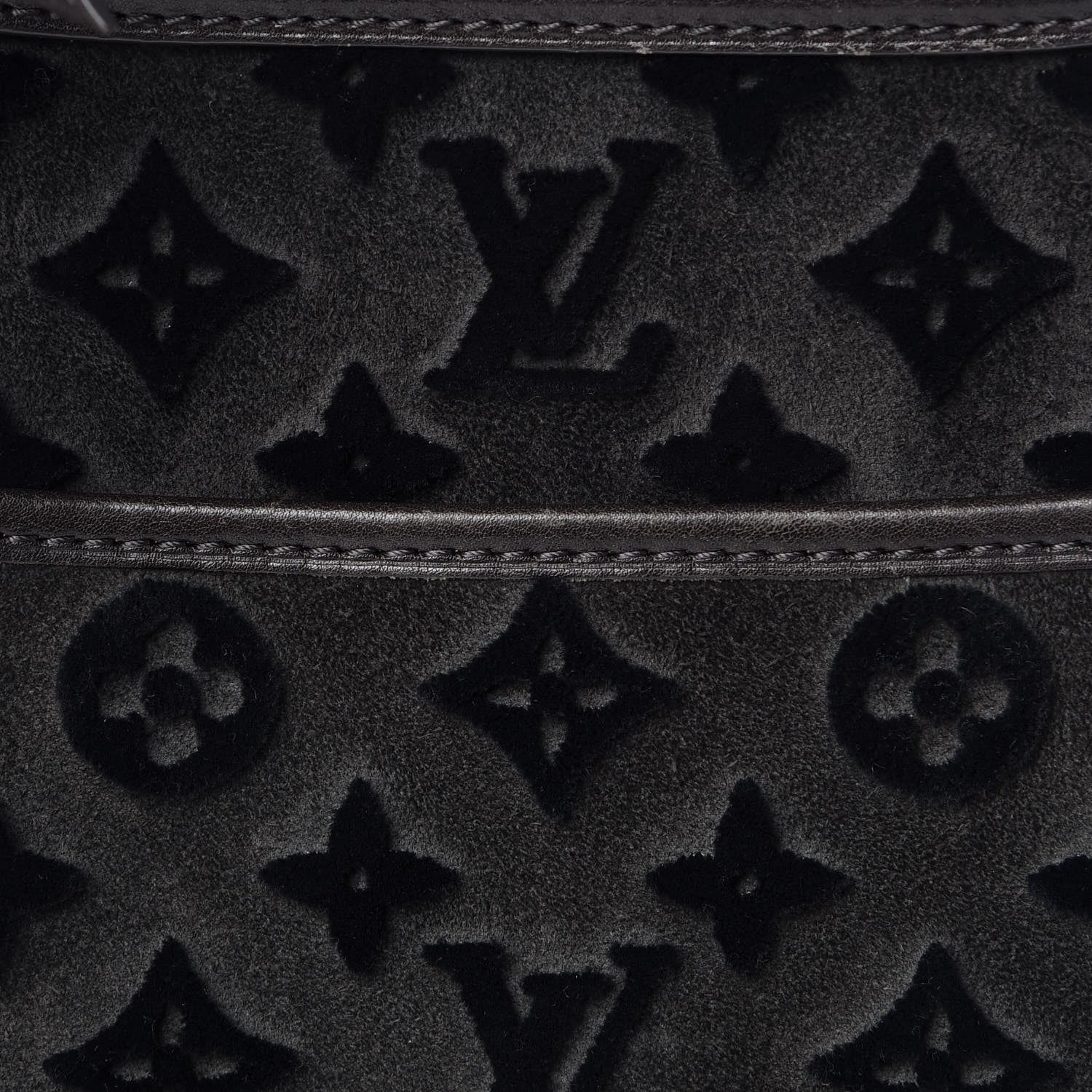 Louis Vuitton Monogram Suede Tuffetage Deauville Cube Gris 8 of 11