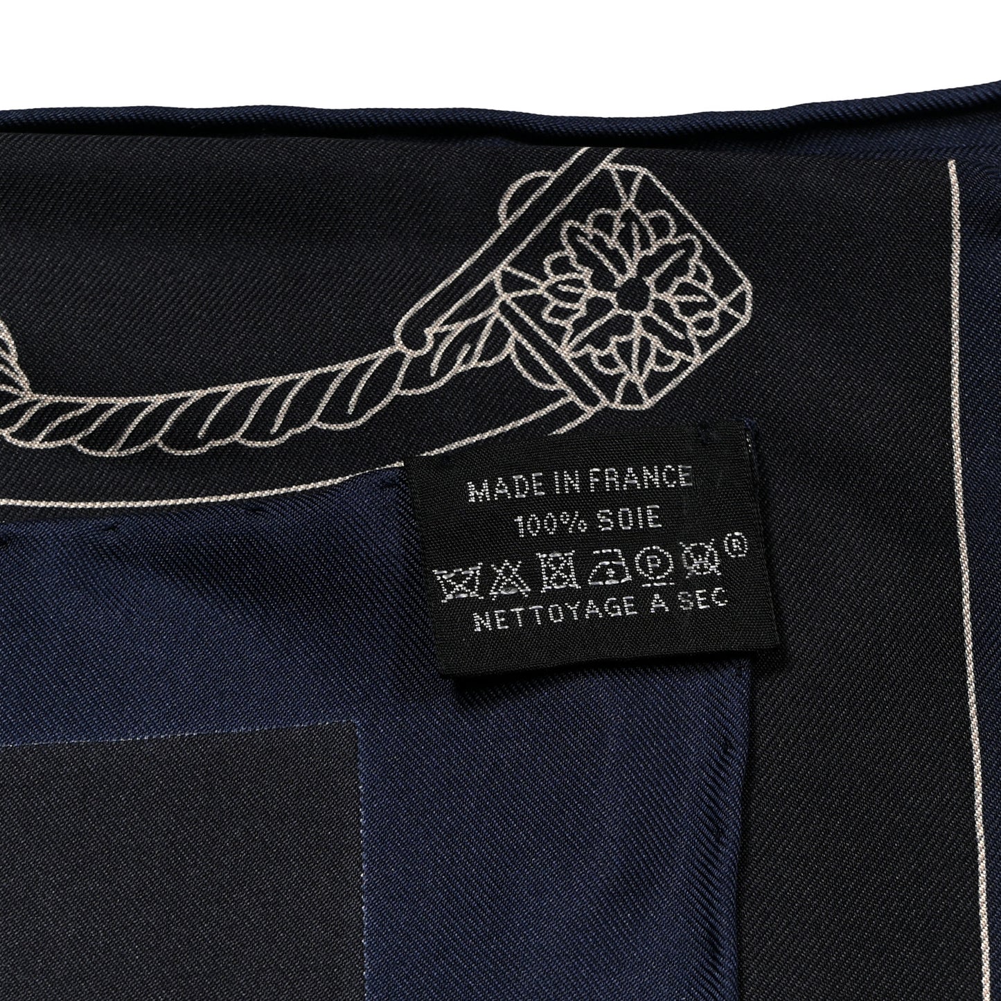Silk Springs Springs Scarf 90 Bleu Black Beige White
