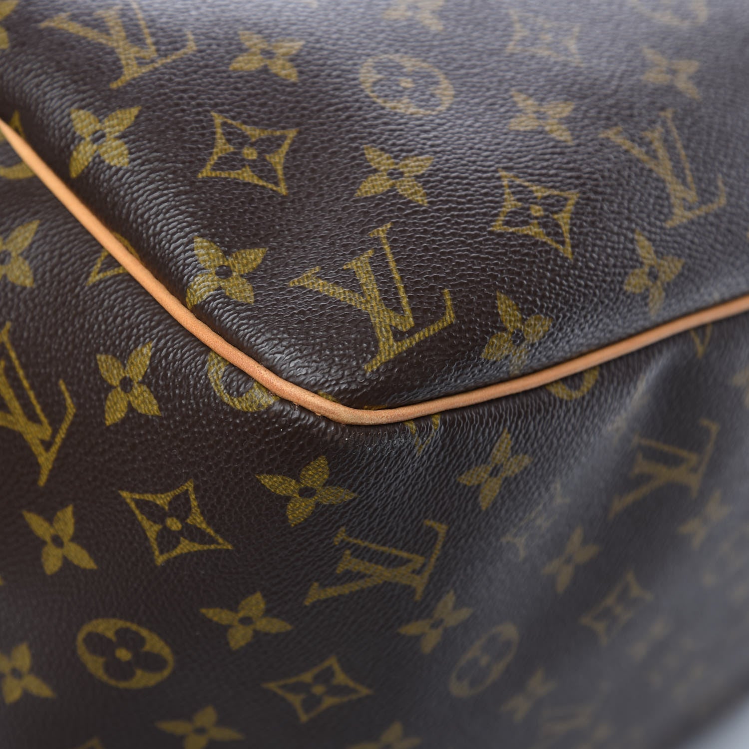 Louis Vuitton Monogram Evasion Sports Bag 11 of 17