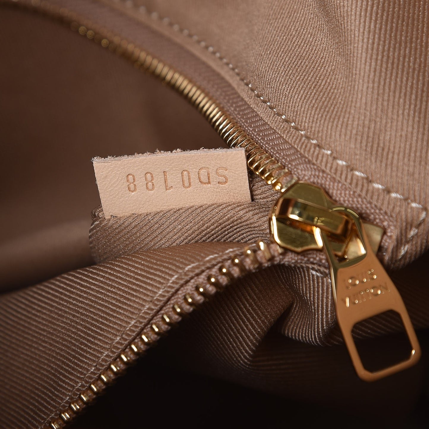 Damier Azur Graceful PM Beige