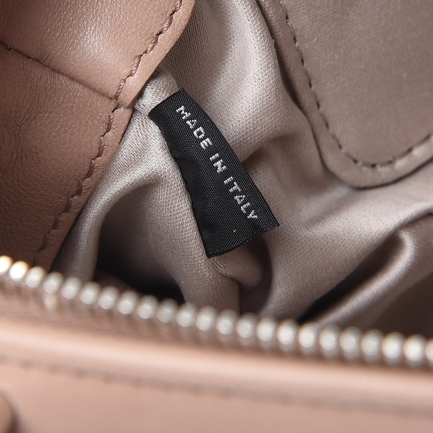 Nappa Matelasse Camera Bag Cammeo