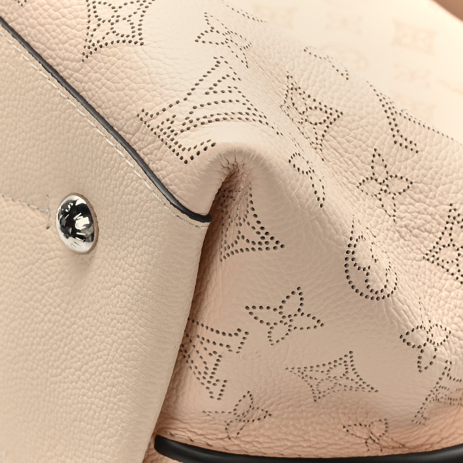 Louis Vuitton Mahina Carmel Hobo Creme 10 of 10