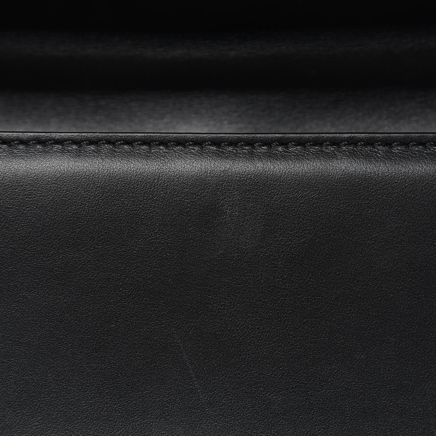 Vitello Medium Glam Lock Rockstud Flap Black