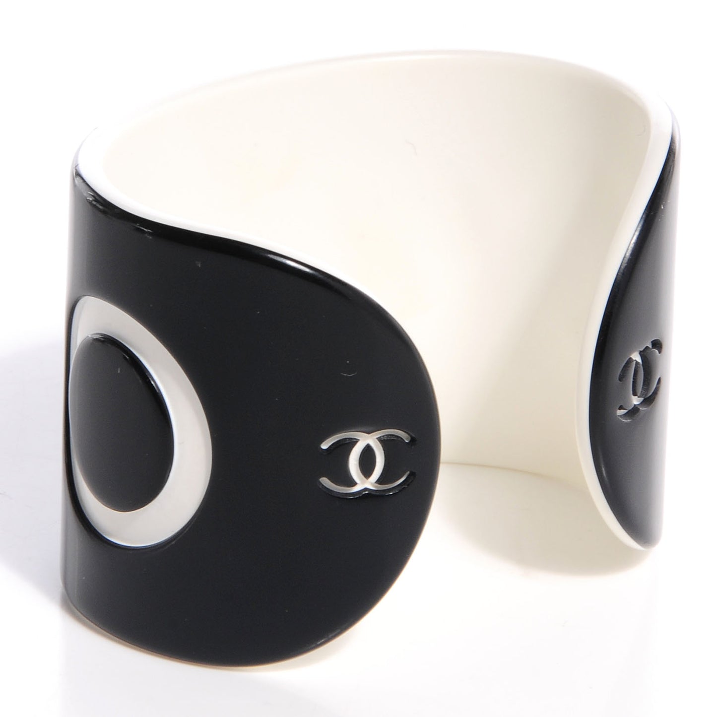 Resin Coco Wide Cuff Black White