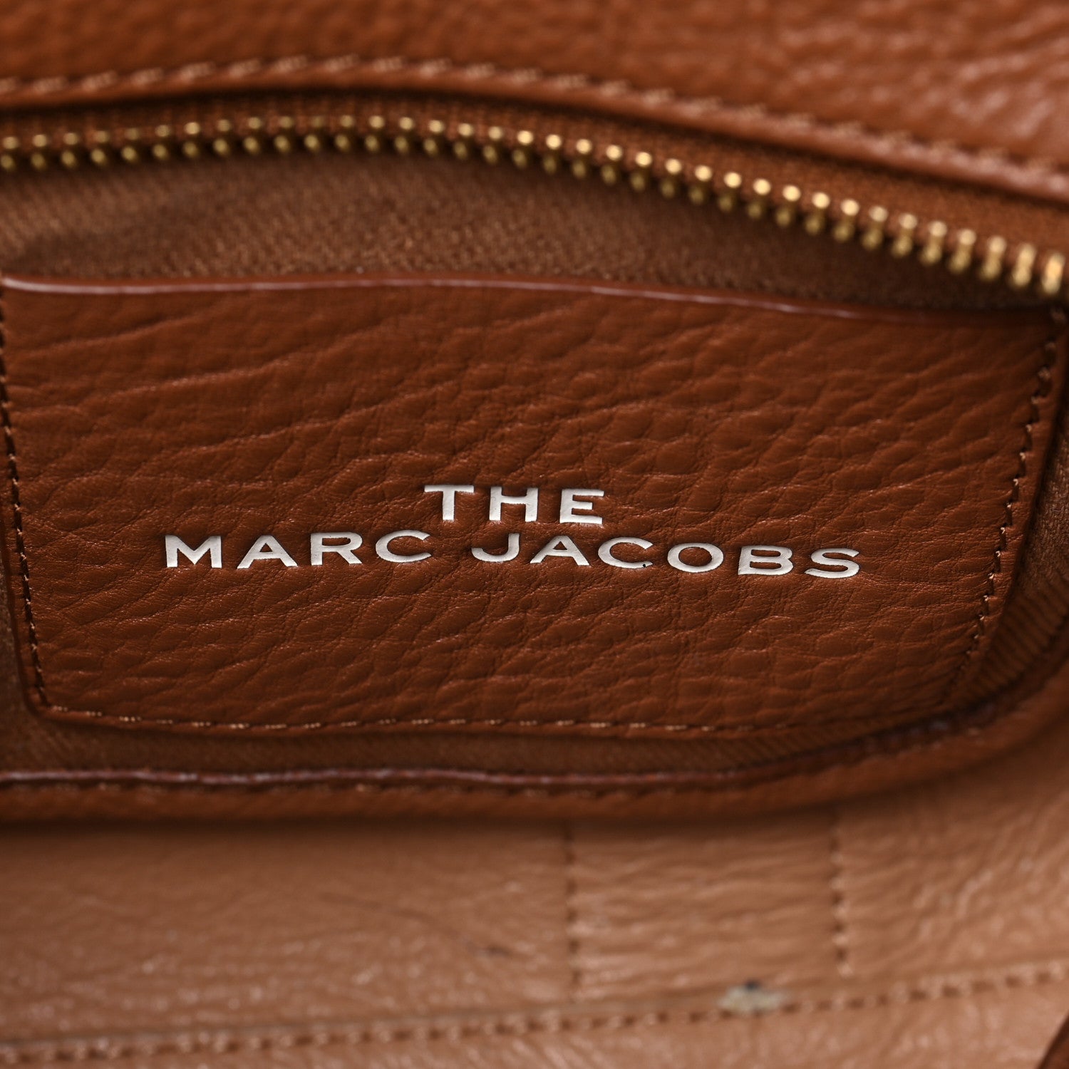 Marc Jacobs Grained Calfskin Small The Tote Bag Argan Oil 6 of 8