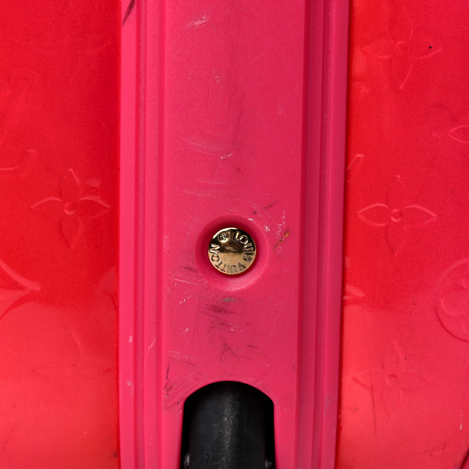 Louis Vuitton Vernis Pegase 45 Rose Pop 36 of 48