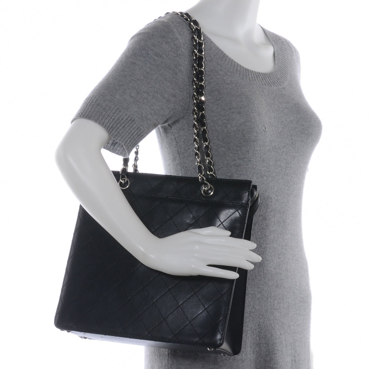 Chanel Caviar Quilted Shoulder Bag Black 2 of 9