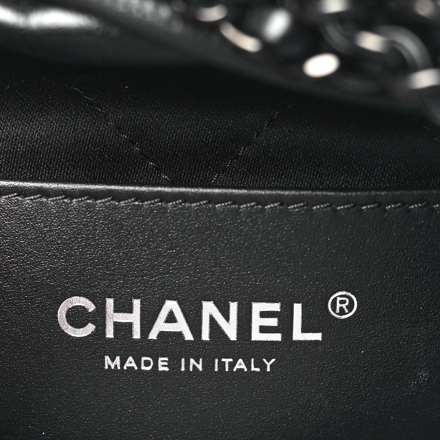 Shiny Calfskin Quilted Mini Chanel 22 So Black