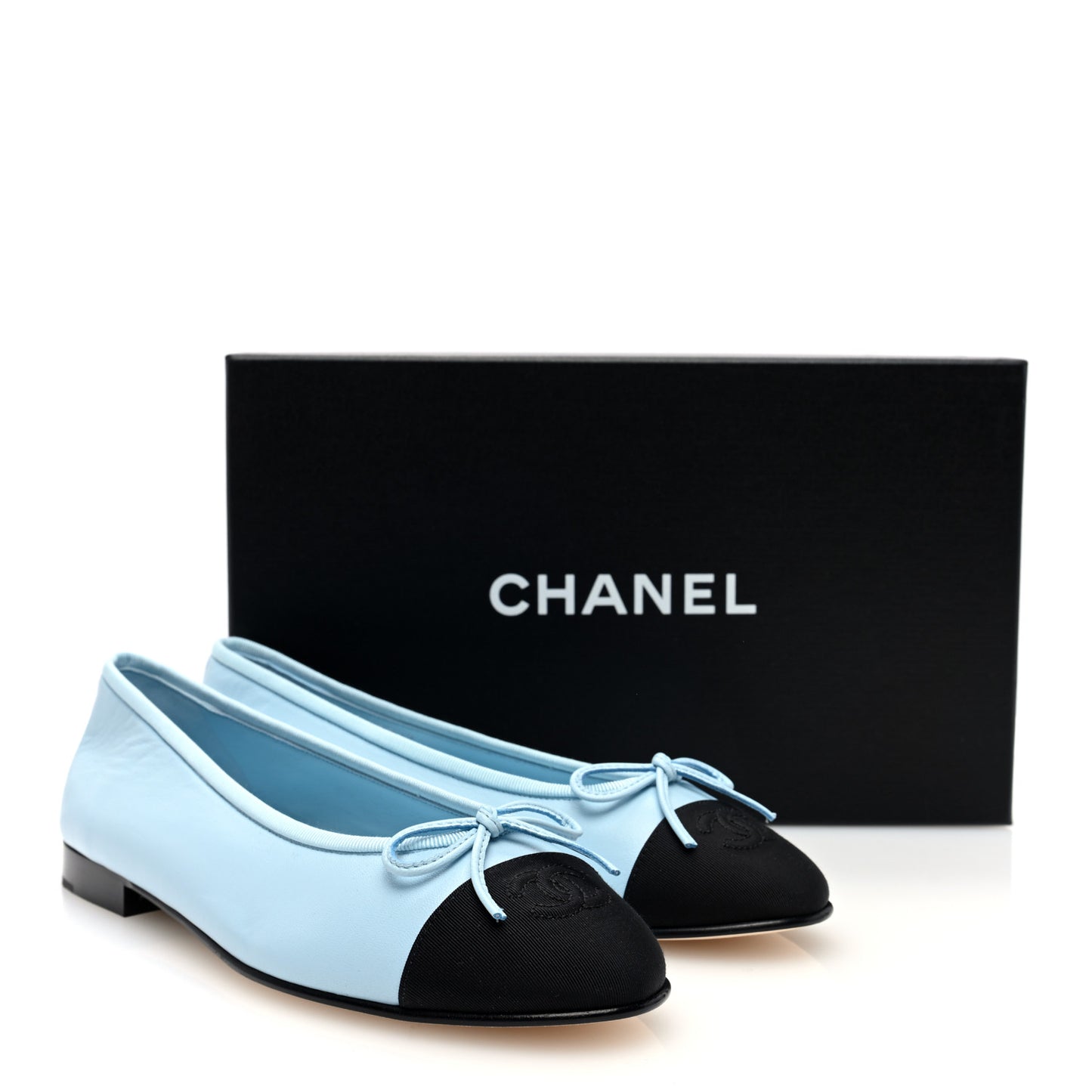 Lambskin Cap Toe CC Ballerina Flats 38.5 Light Blue Black