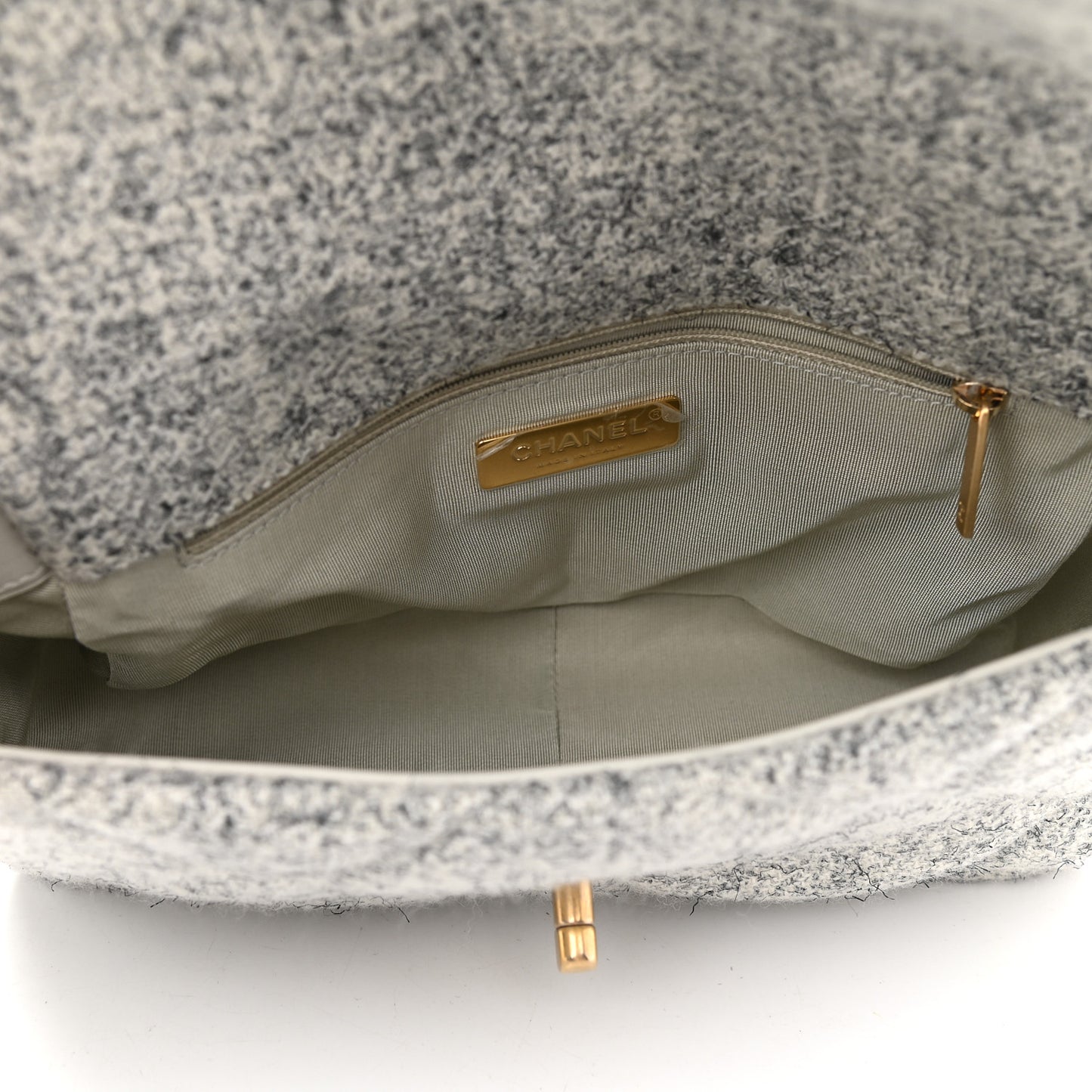 Tweed Quilted Medium Chanel 19 Flap Grey Ecru